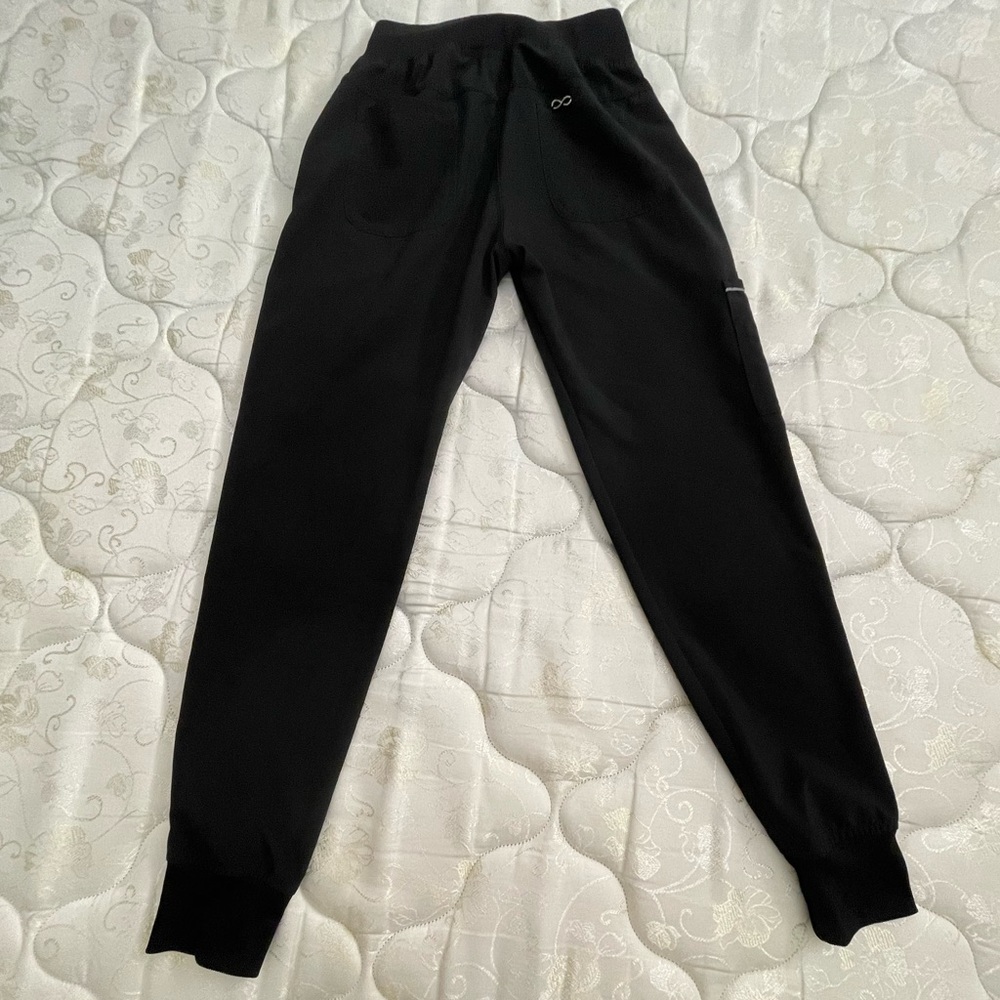 Cherokee Infinity Jogger Scrub Pant | Black